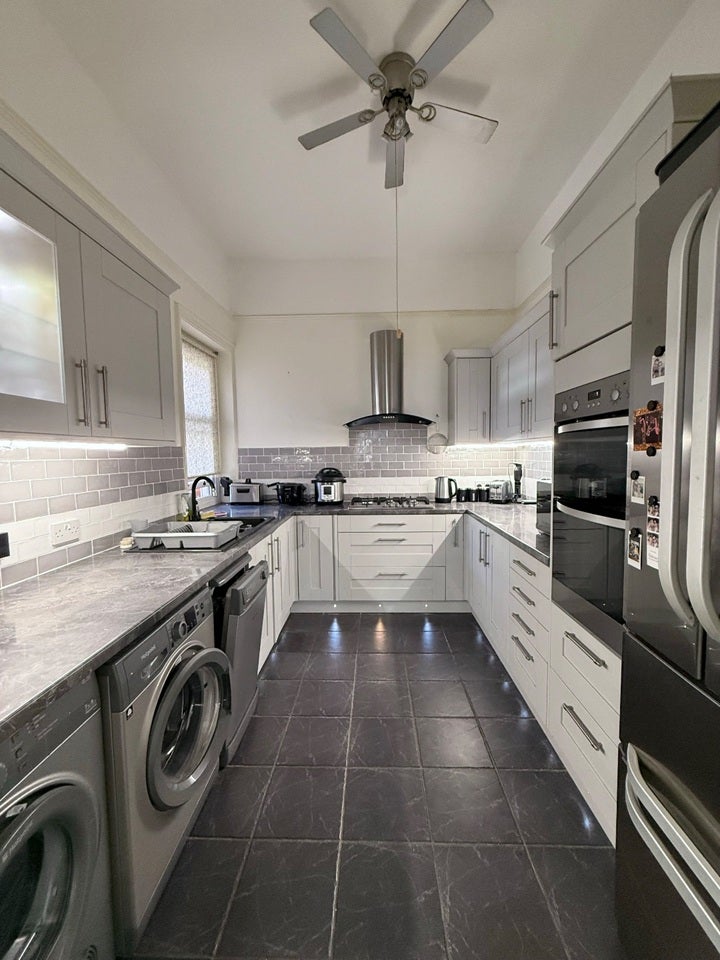 Flat Cantelupe Road in Rother