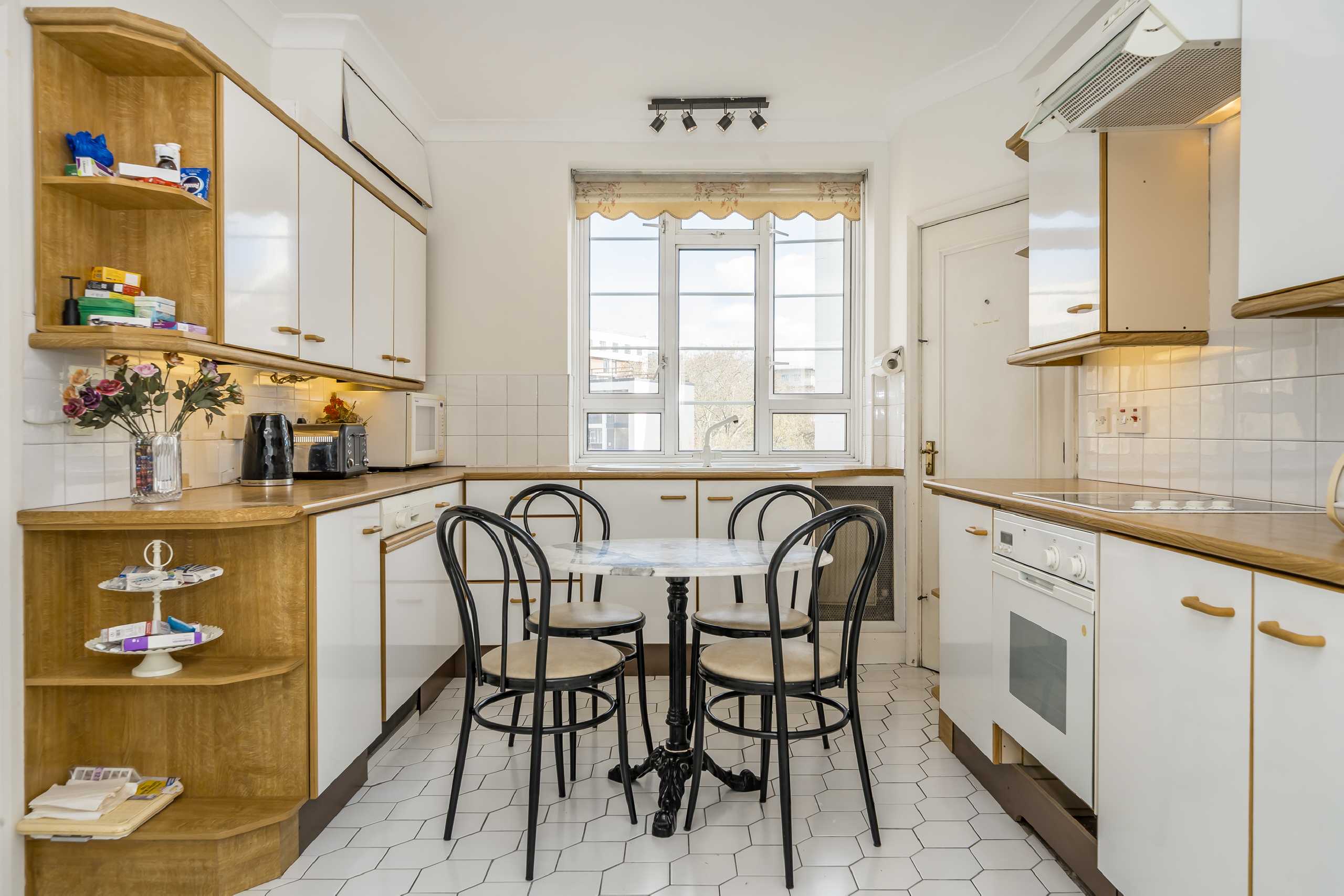 Flat Inverness Terrace in City of Westminster