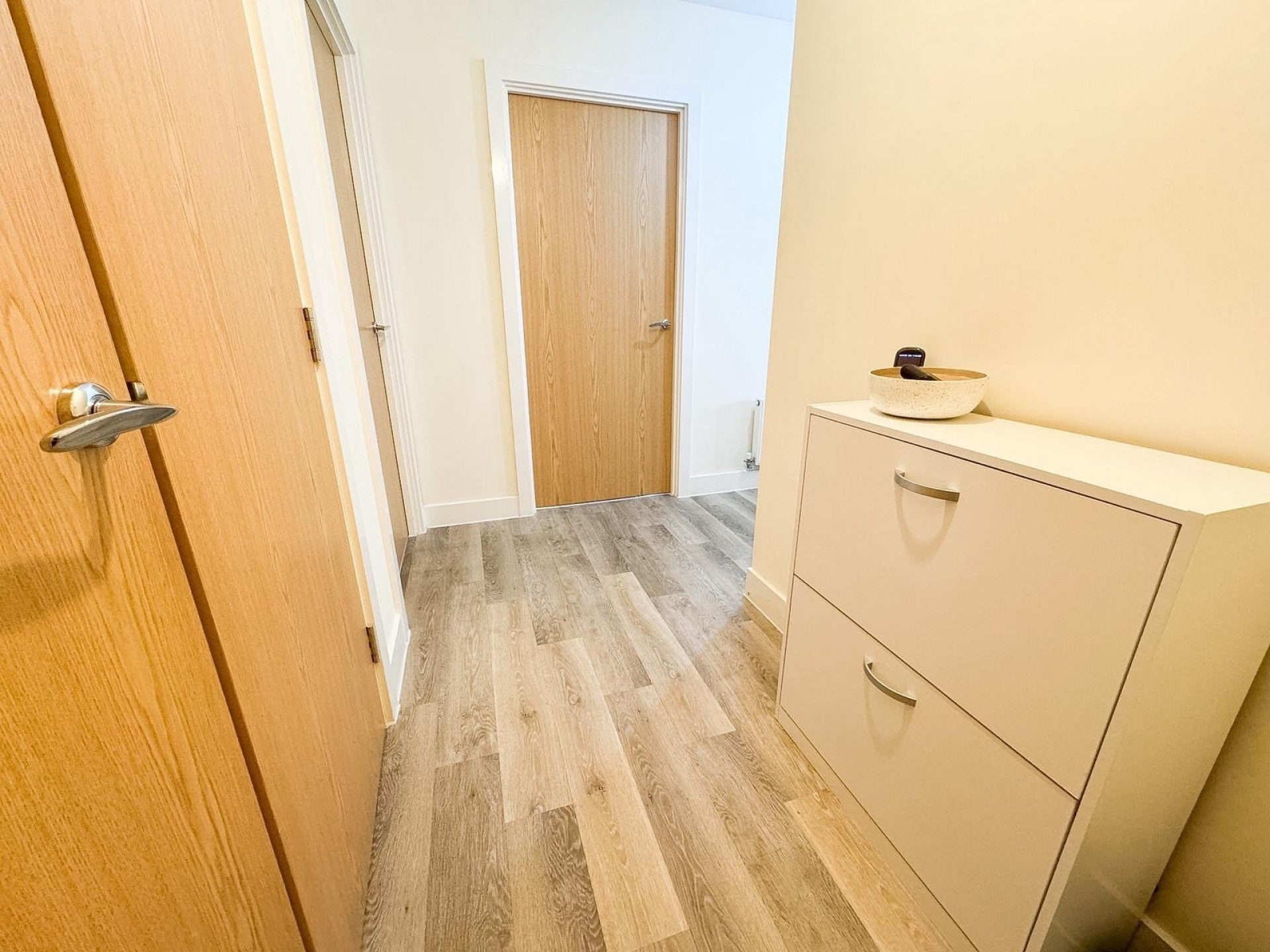 Flat Charlton Boulevard in Bristol