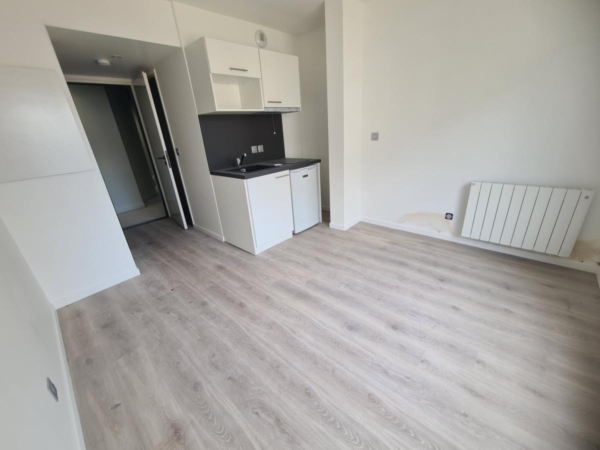 Appartement Rue Pierre Lhomme à Courbevoie