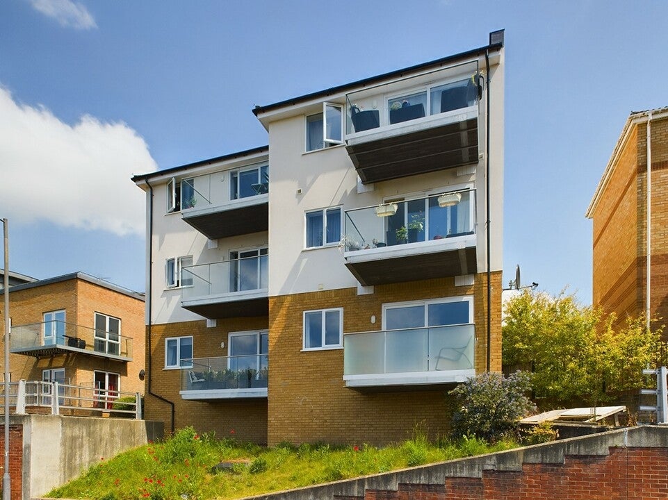 Flat Princes Gate in High Wycombe