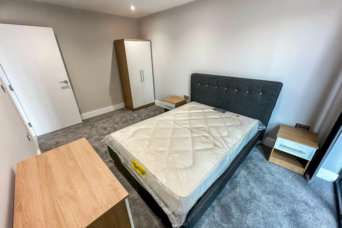 Flat Bowmars Lane in Leicester