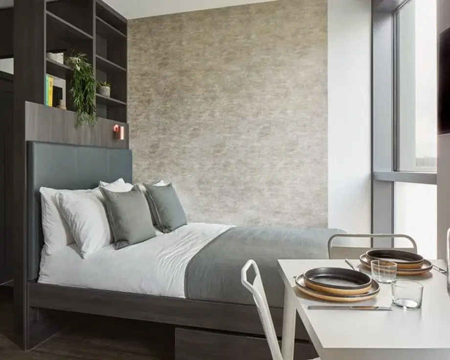 Flat Crossharbour Plaza in Greater London