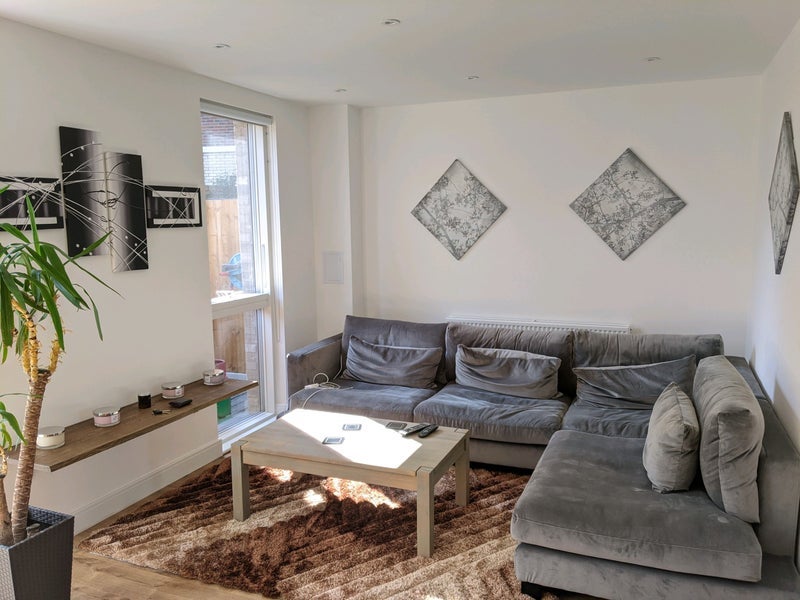 Room Abercrombie Road in Greater London