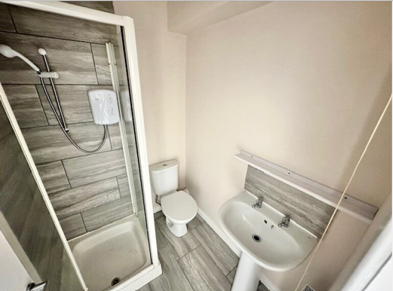 Flat Edleston Road in Crewe