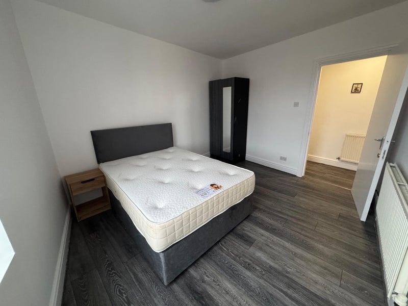 Flat Pembroke Place in Liverpool