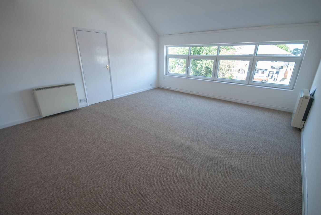 Flat Hillmorton Road in Rugby