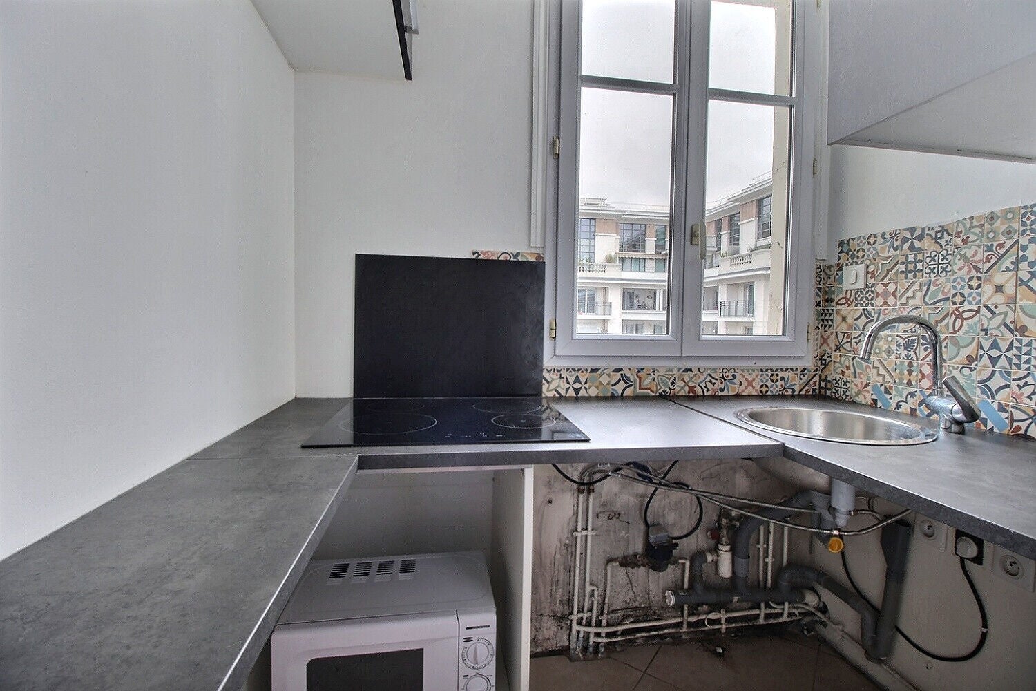 Flat Rue de Colombes in Courbevoie