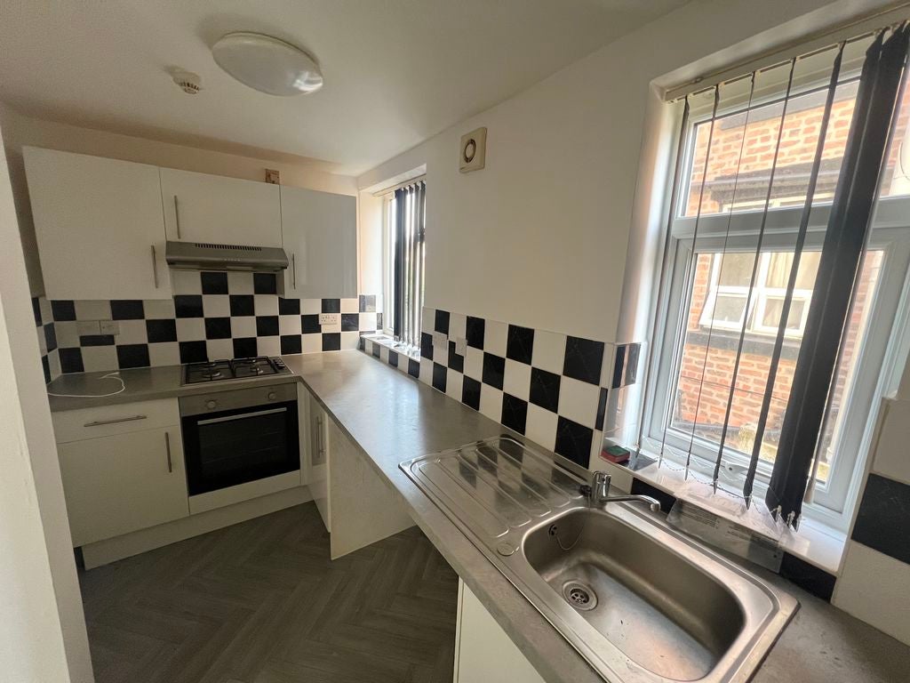 Flat Scarisbrick Street in Southport