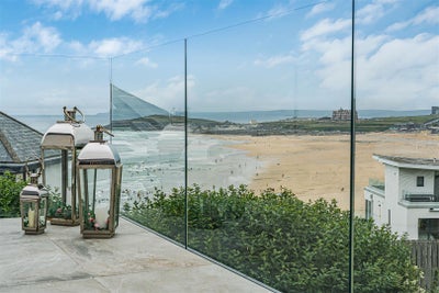House Fistral Crescent in Newquay