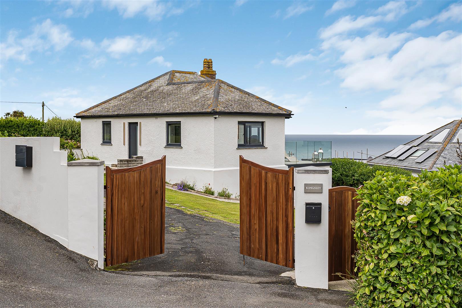 House Fistral Crescent in Newquay