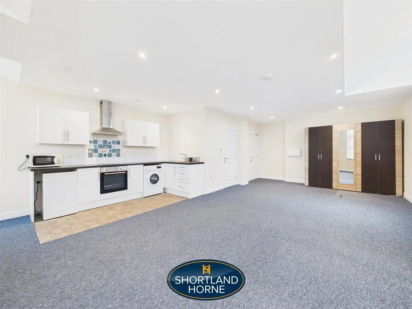 Flat Foleshill Road in Coventry