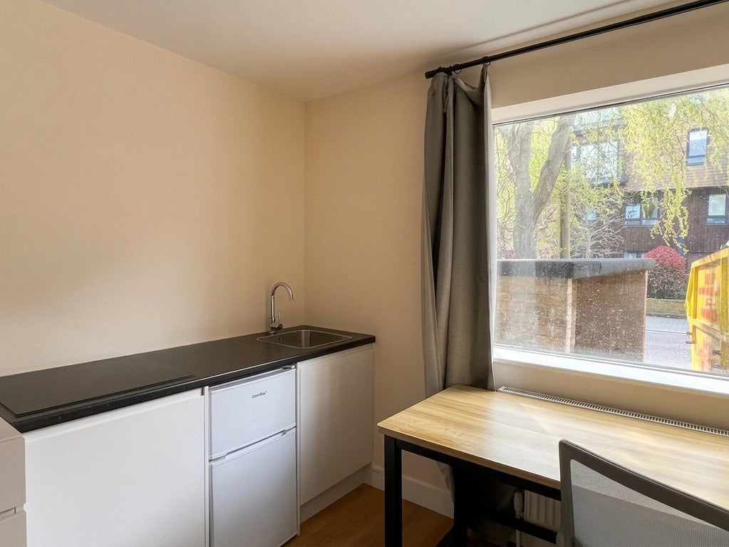 Room Meadowside in Greater London