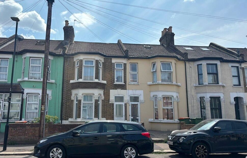 House Boleyn Road in Greater London