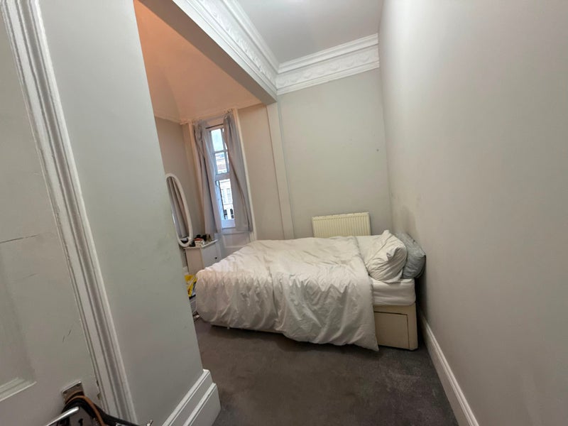 Room Elgin Avenue in City of Westminster