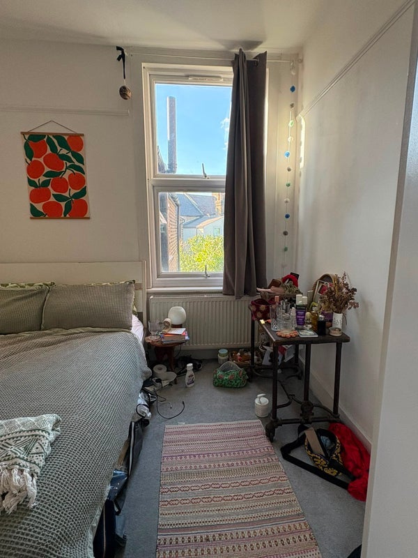 Room Granleigh Road in Greater London