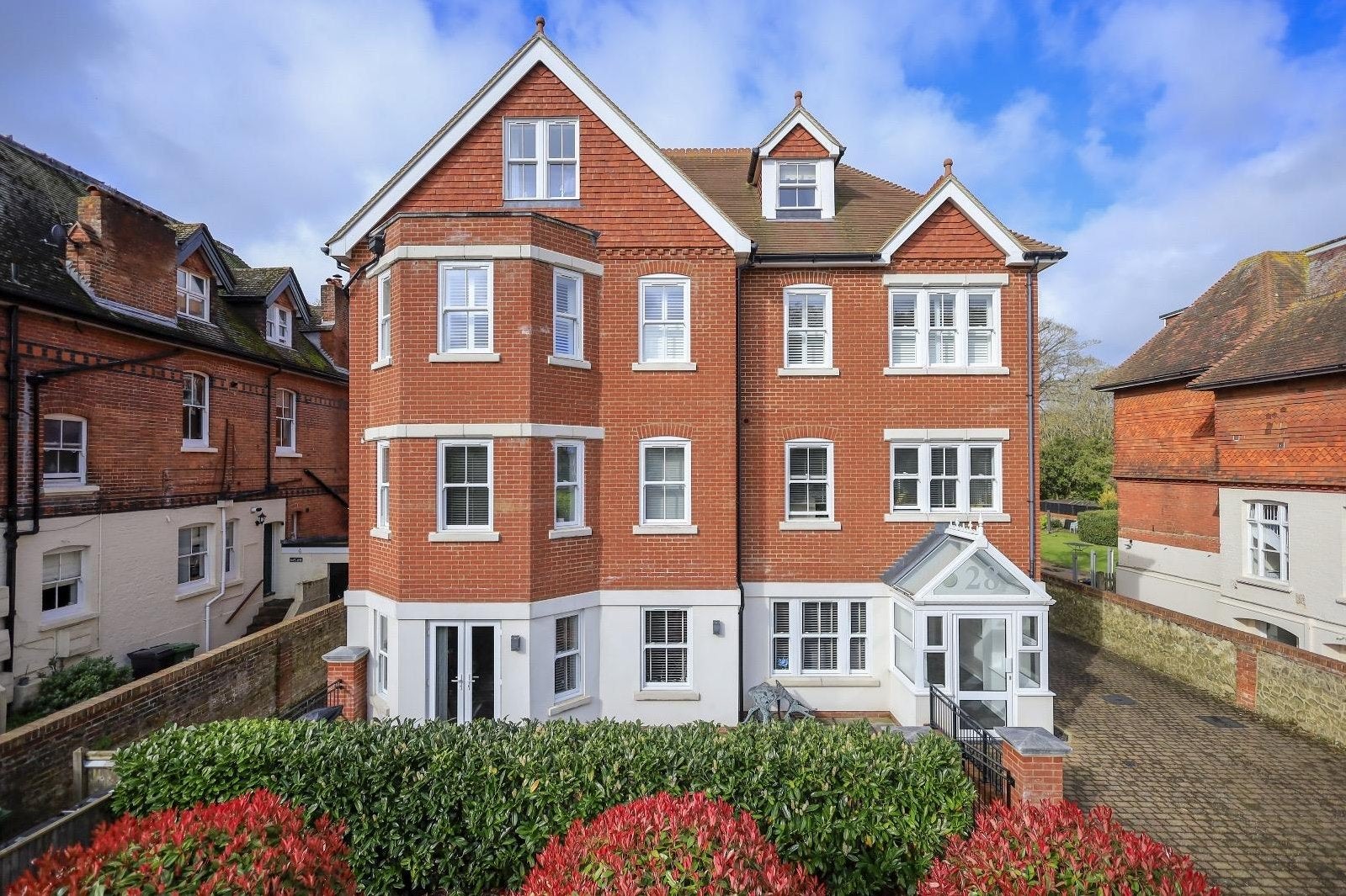 Flat Grange Road in Eastbourne