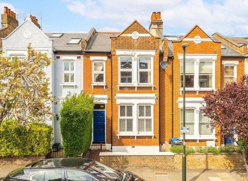 House Haydon Park Road in Greater London