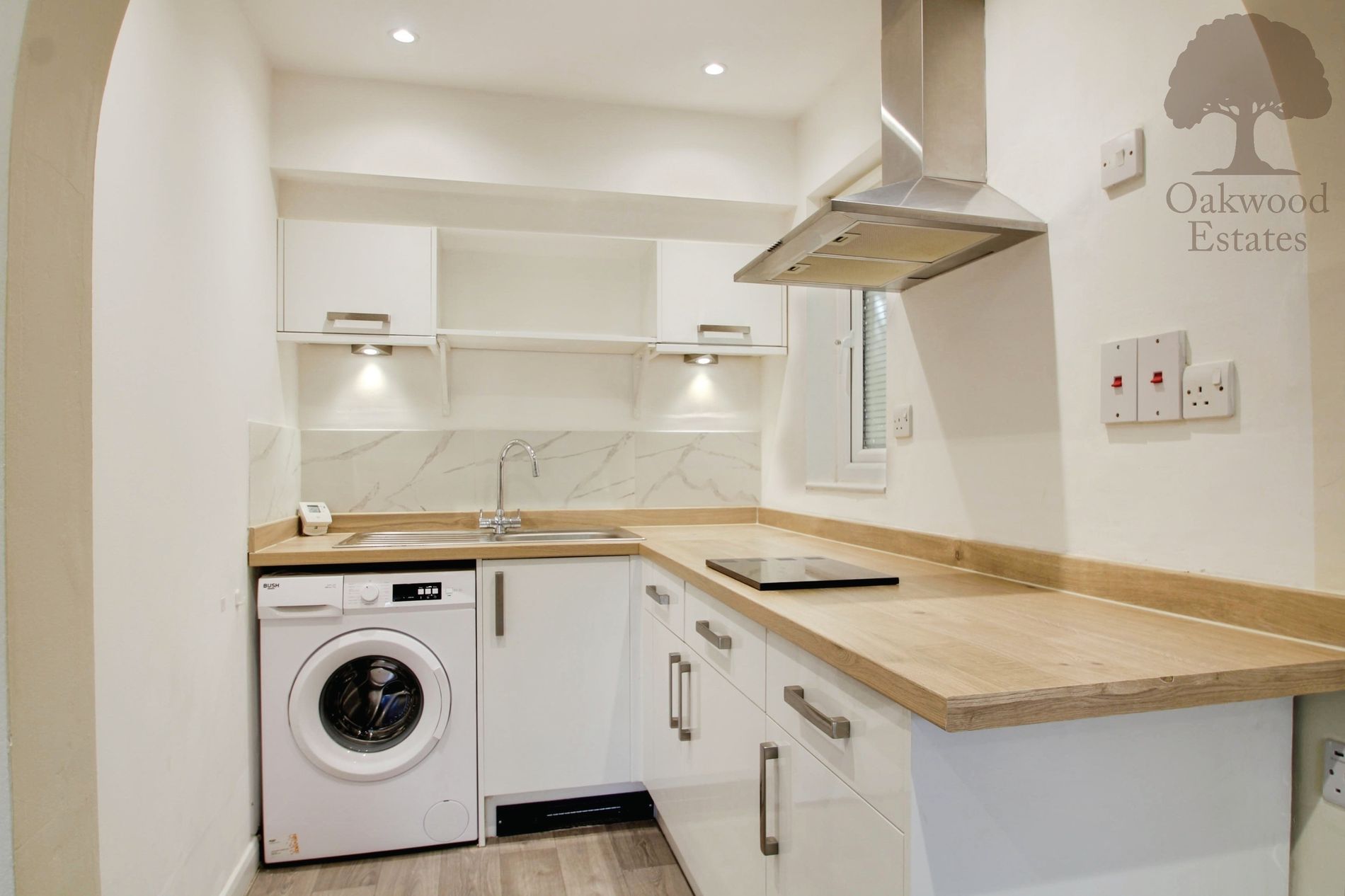 Flat Harvey Road in Slough