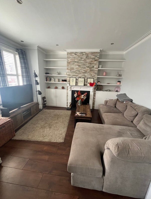 Room Quinton Street in Greater London