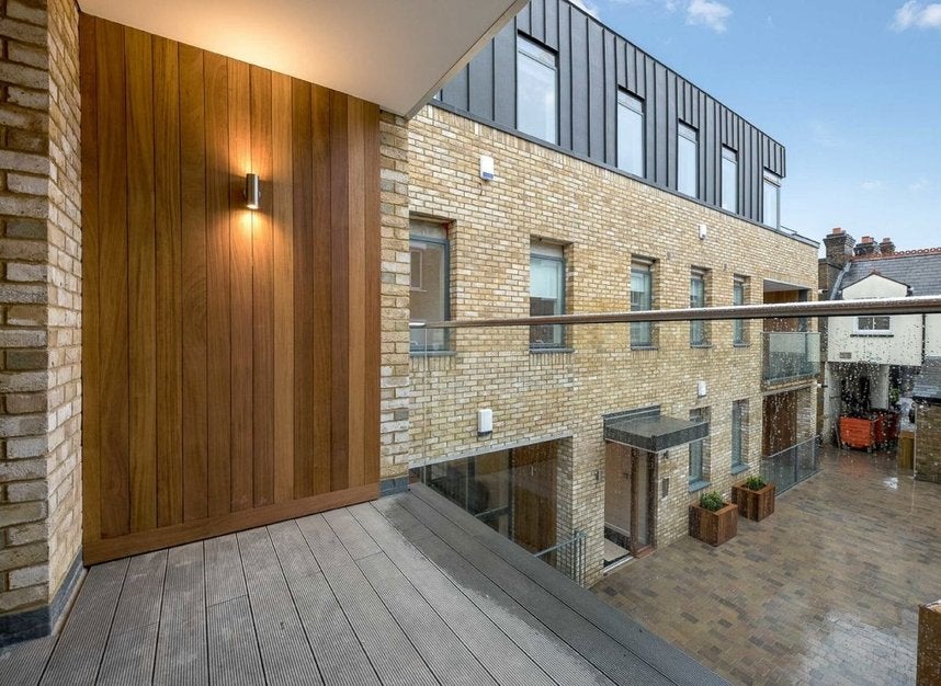 Flat Hillgate Place in Greater London