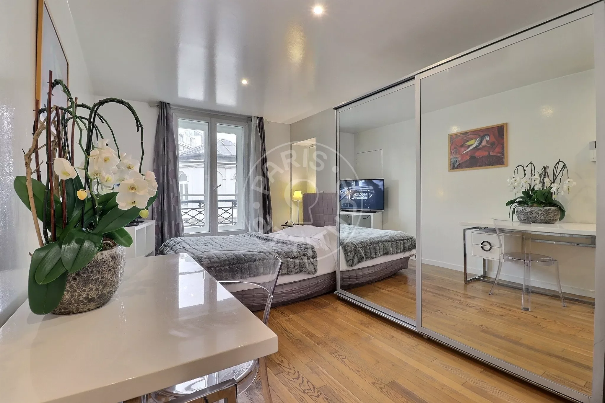Appartement Rue de Ponthieu à Paris