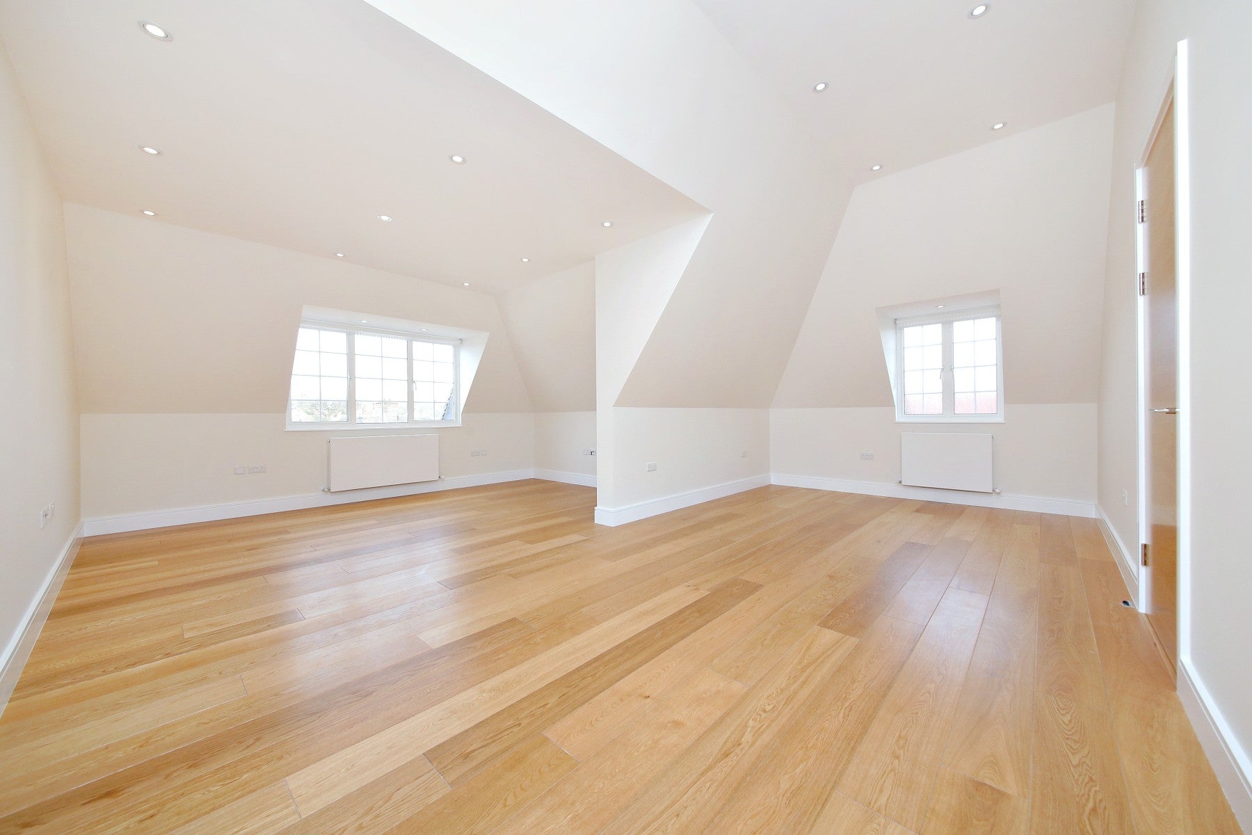 Flat Beechcroft Avenue in Greater London