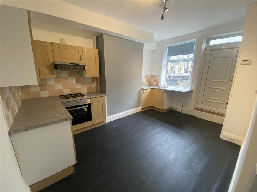 Flat Marion Street in Bradford