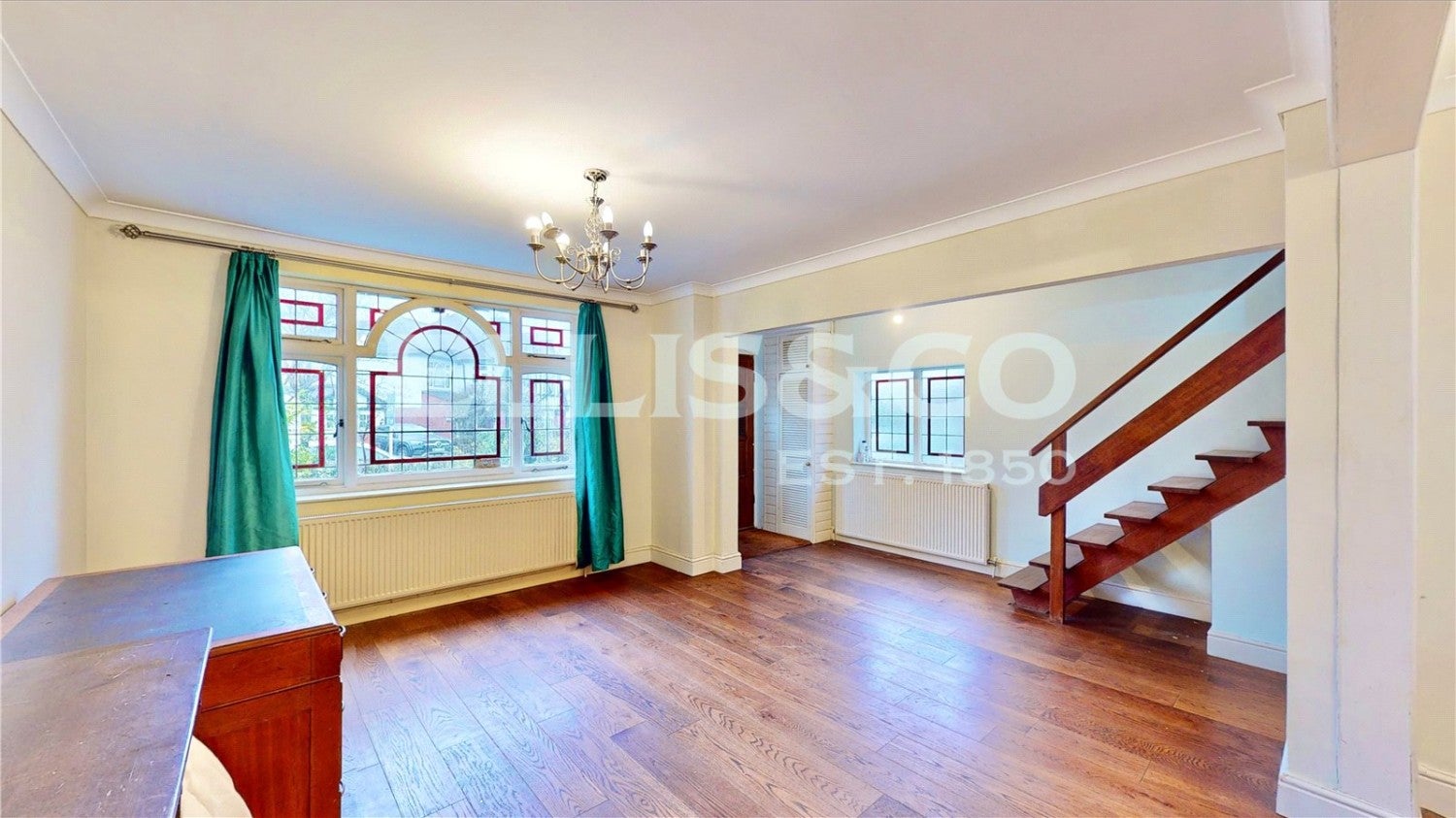 House Abbotts Drive in Greater London