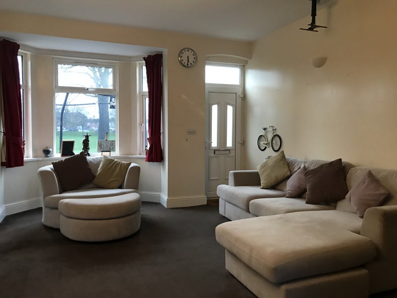 Room Moreton Parade in Newcastle-under-Lyme
