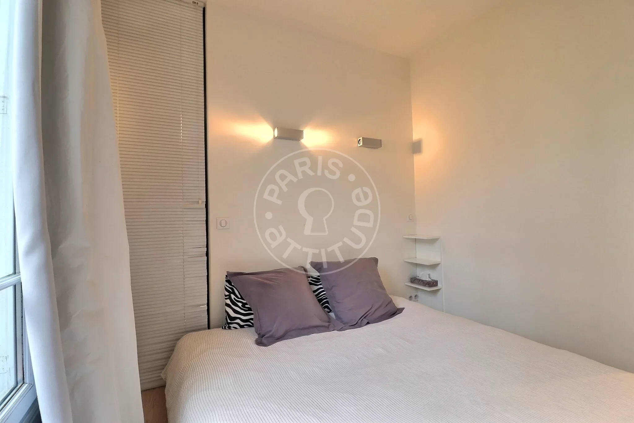 Flat Rue Singer in Paris