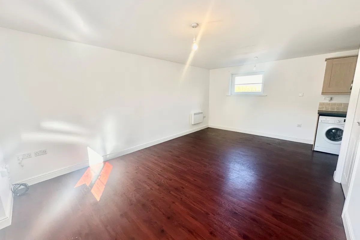 Flat Barley Leaze in Chippenham