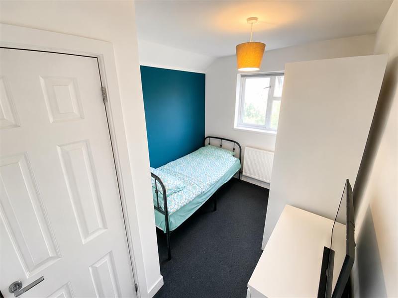 Room Hardy Street in Salford