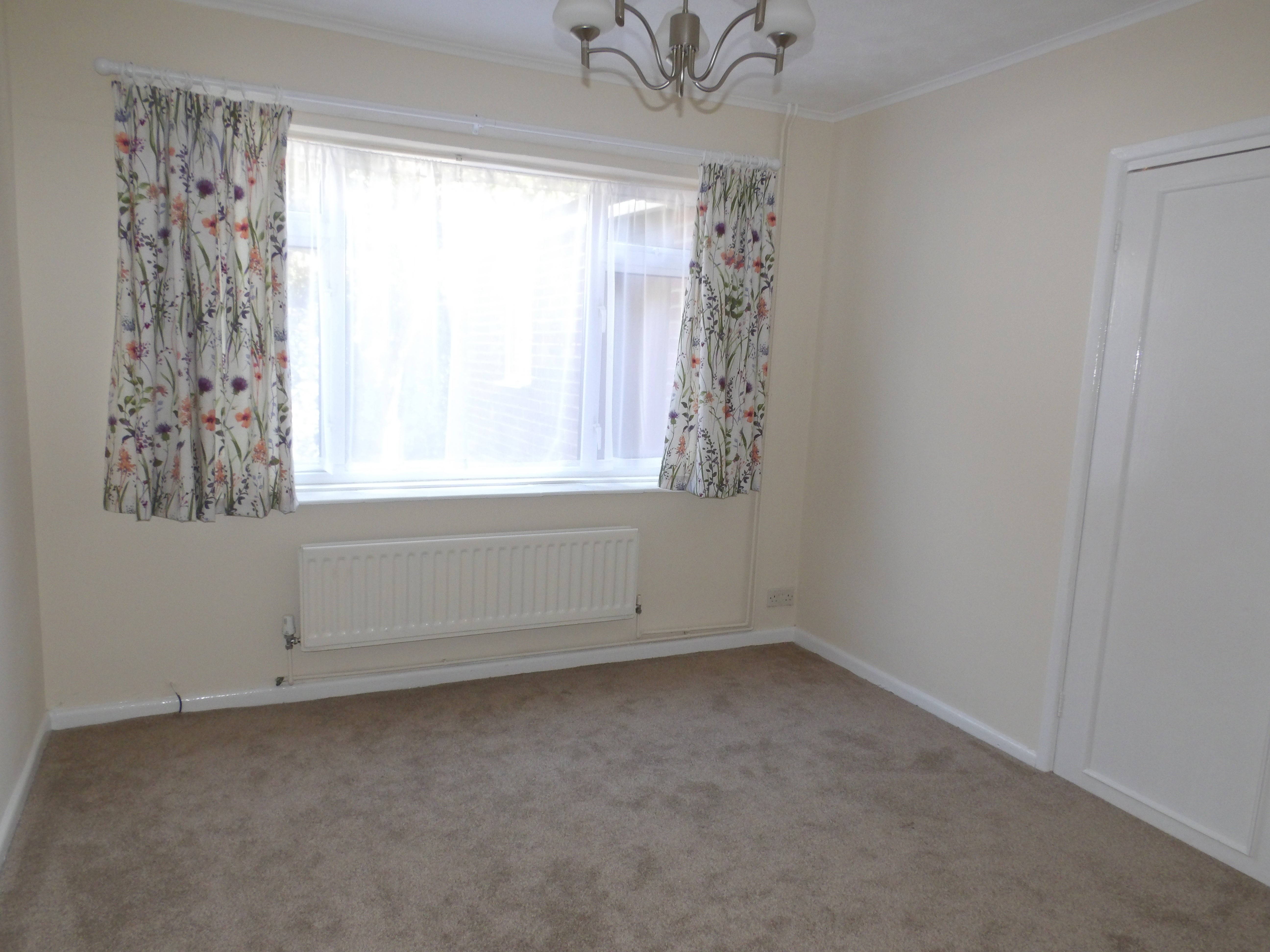 House Mitchells Close in Test Valley