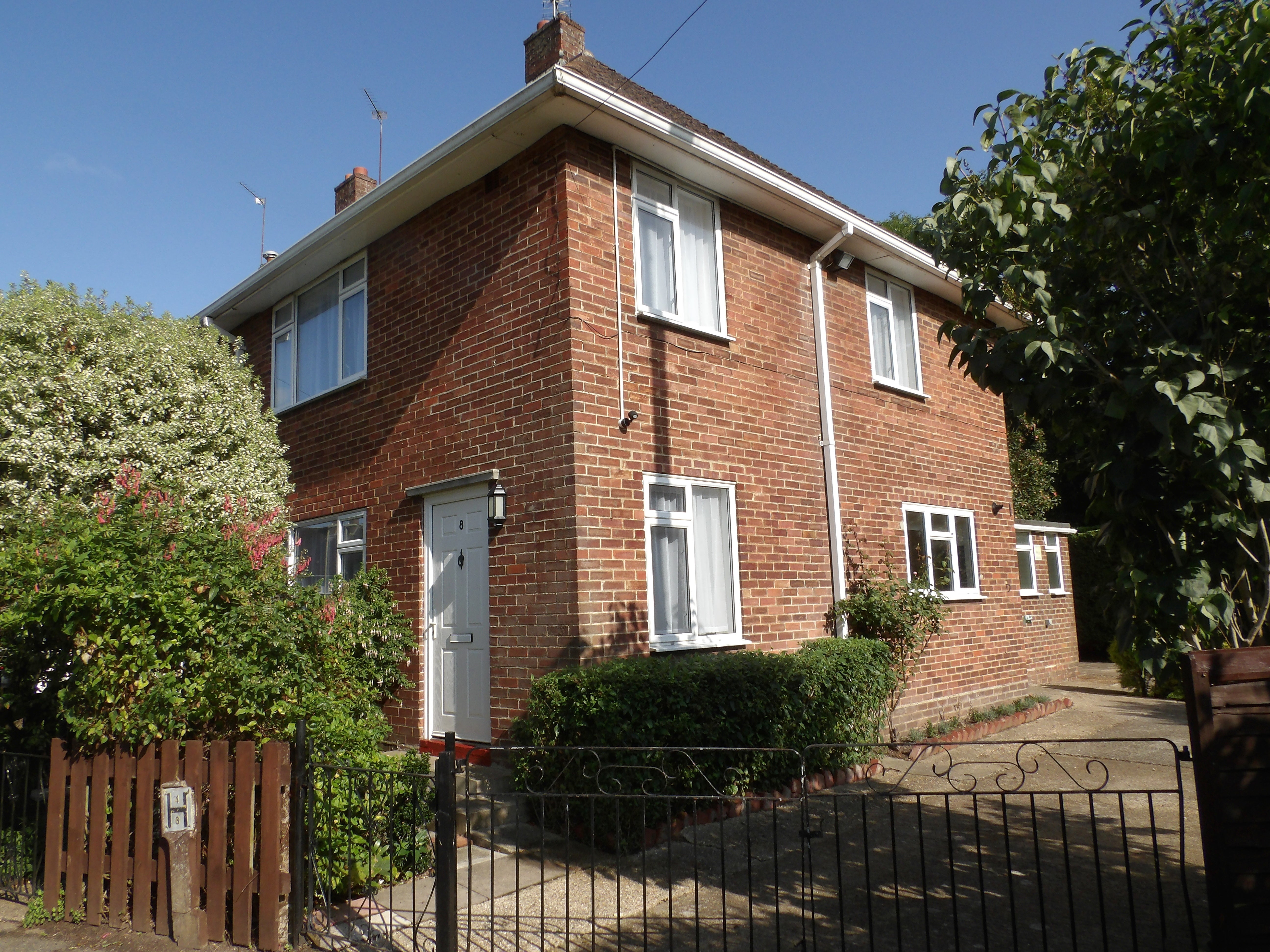 House Mitchells Close in Test Valley