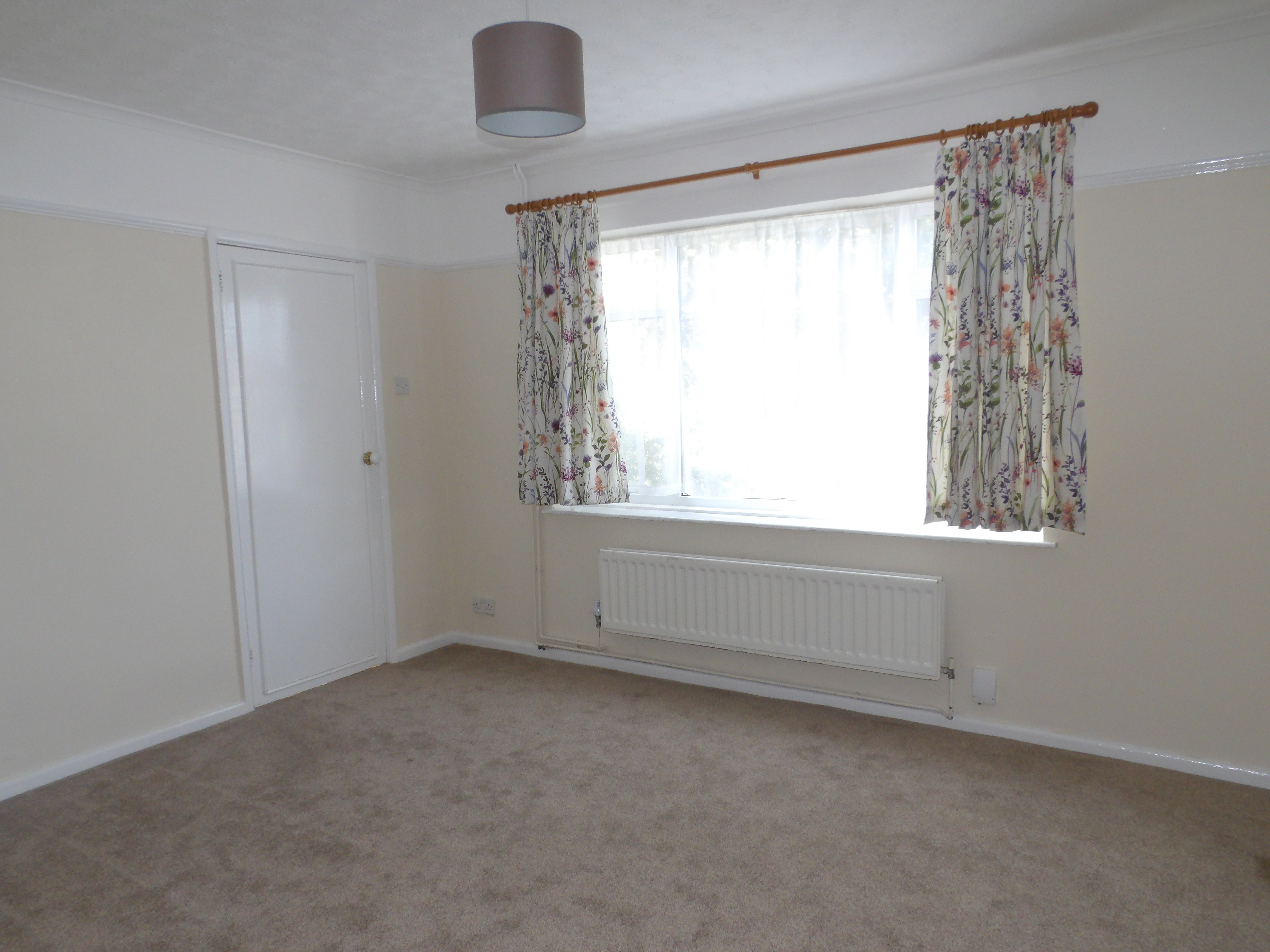 House Mitchells Close in Test Valley