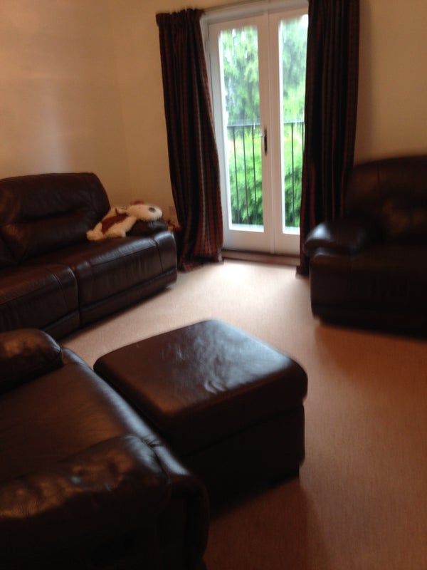 Room Shirley Road in Leicester