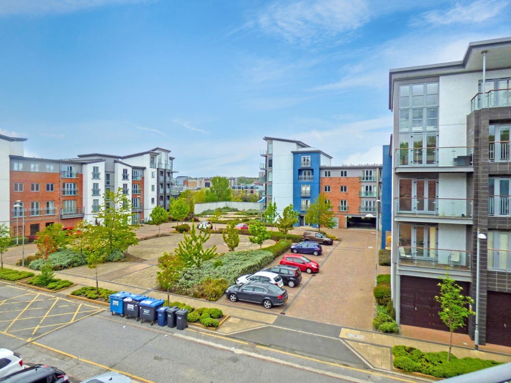 Flat Worsdell Drive in Gateshead