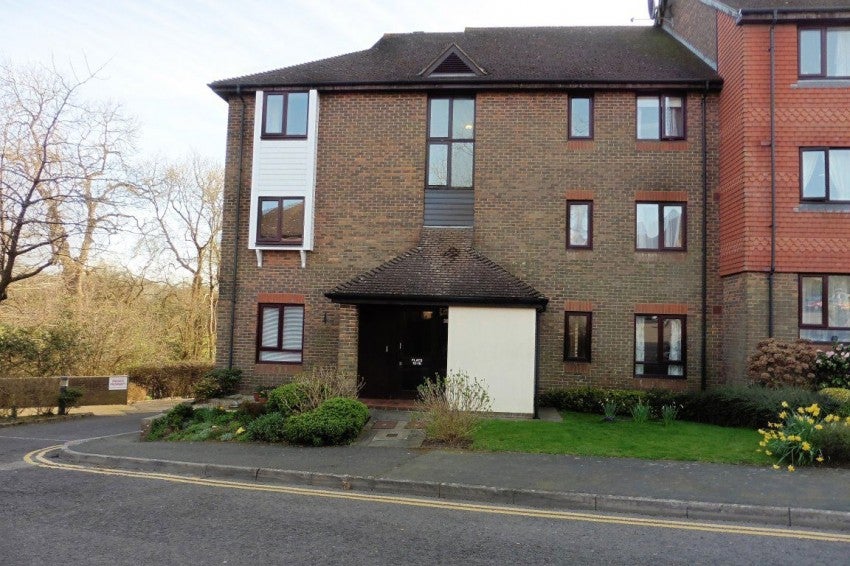Flat Abbey Way in Rother