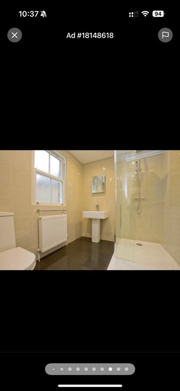 Room Dinsmore Road in Greater London