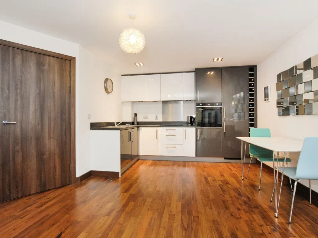 Flat Kings Mill Way in Denham