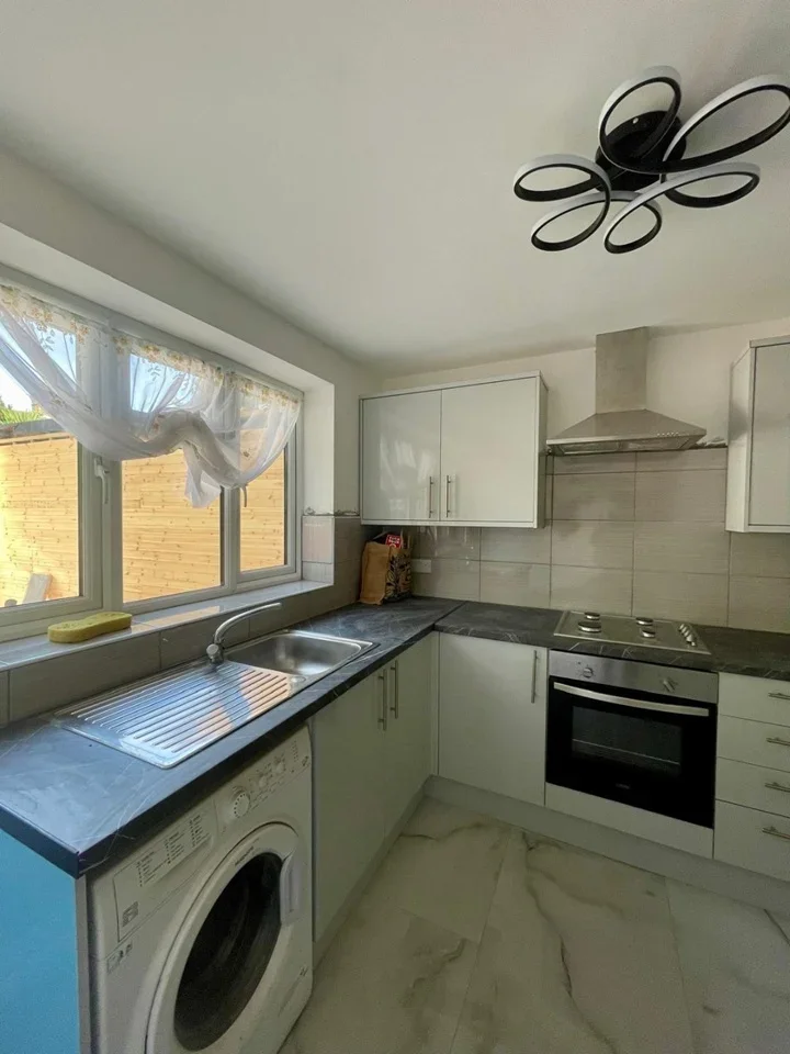 House Ashlin Road in Greater London