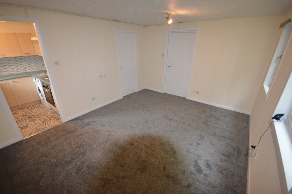 Flat Morlich Court in Dalgety Bay