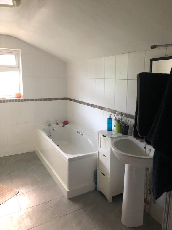 Room Wansey Street in Greater London