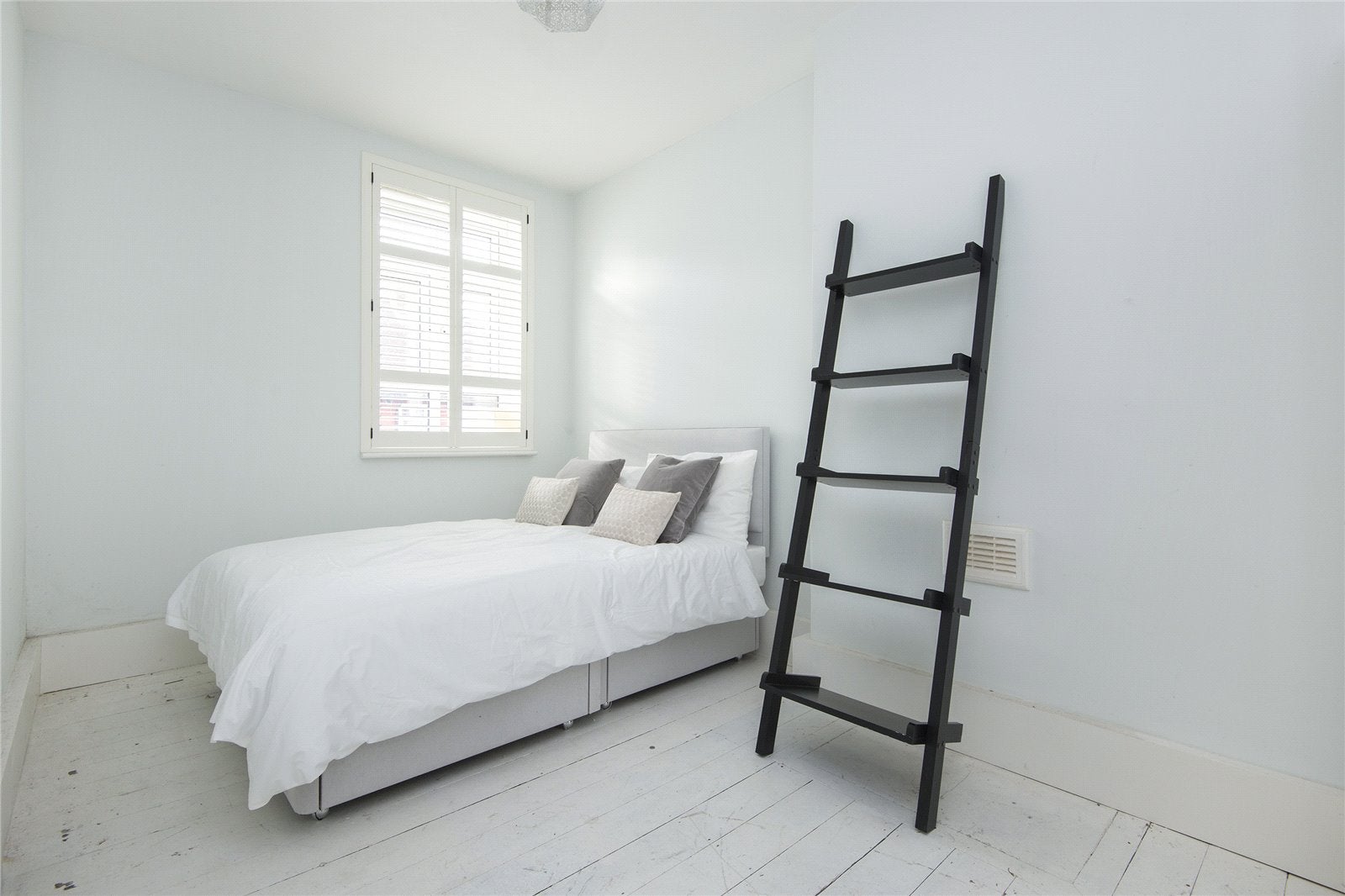 Flat Homerton Road in Greater London