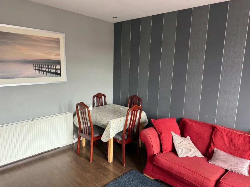 House Broomside Terrace in City of Edinburgh
