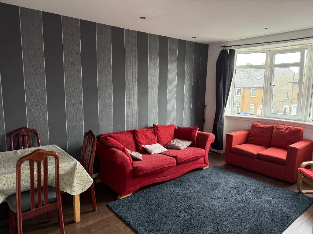 House Broomside Terrace in City of Edinburgh