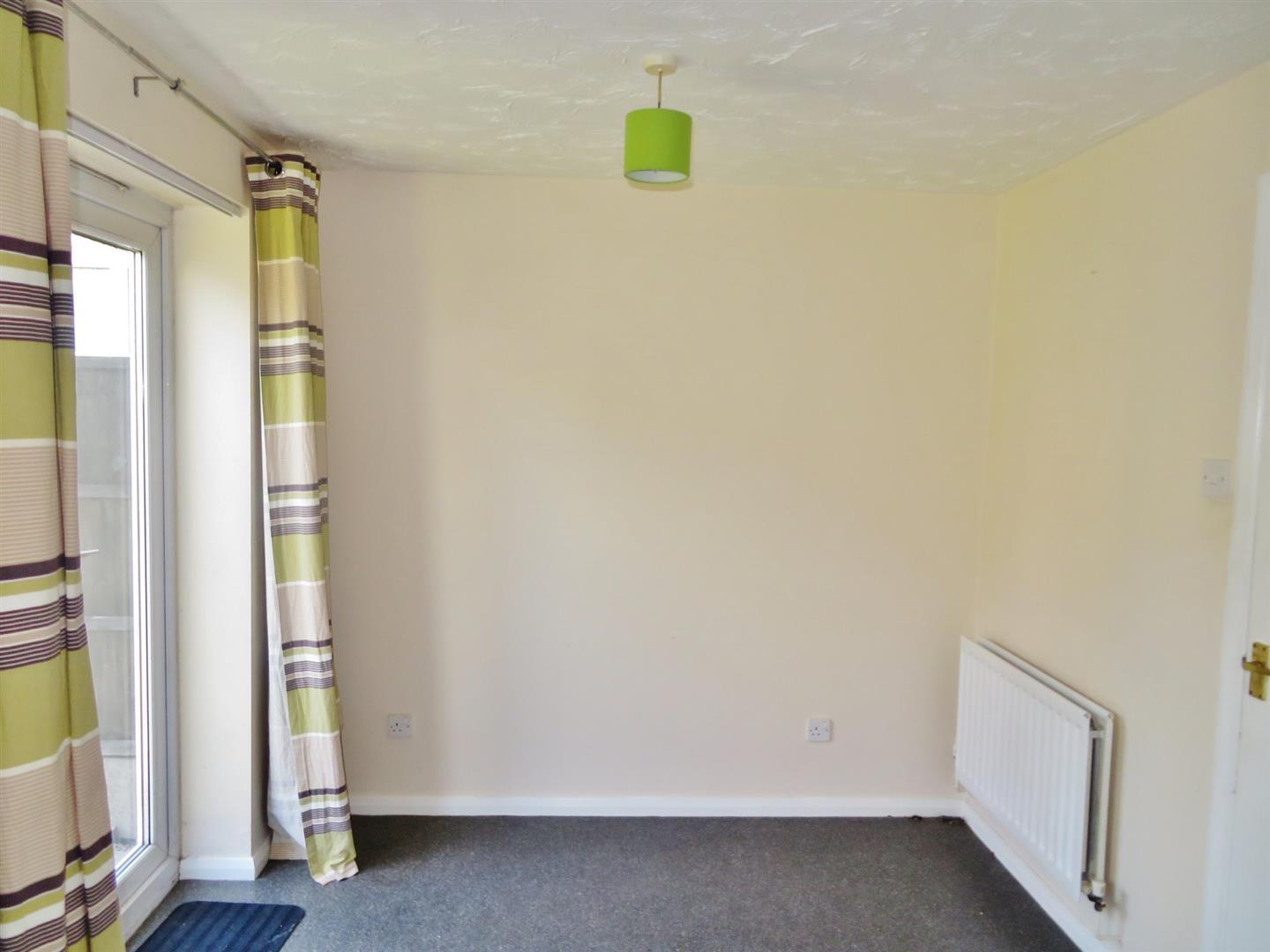 House Arklet Close in Nuneaton and Bedworth