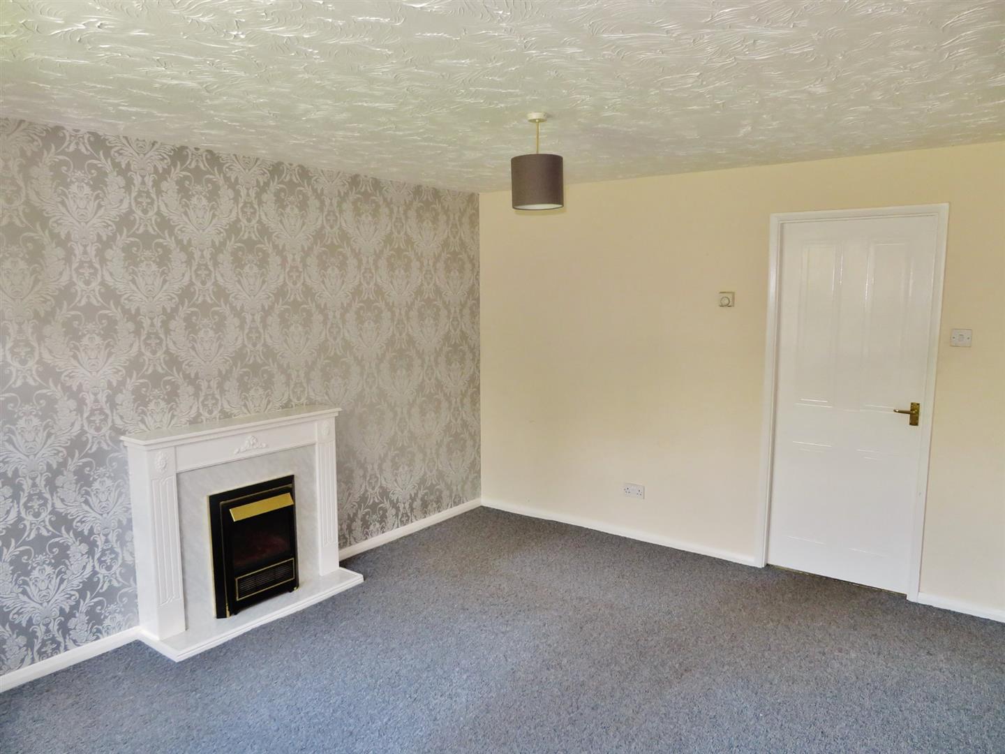 House Arklet Close in Nuneaton and Bedworth