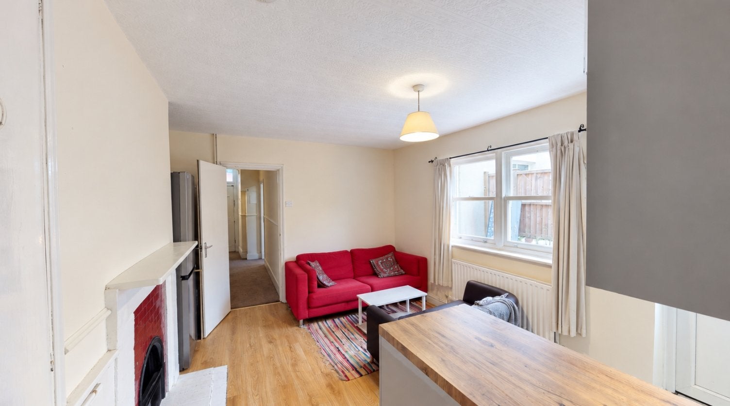 House Maya Close in Greater London